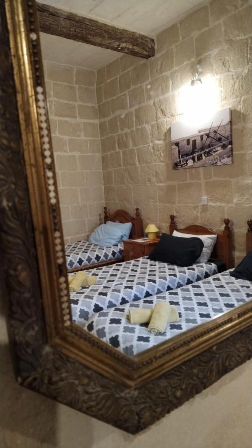 Ta’ Lorenzo Affittacamere San Lawrenz Esterno foto