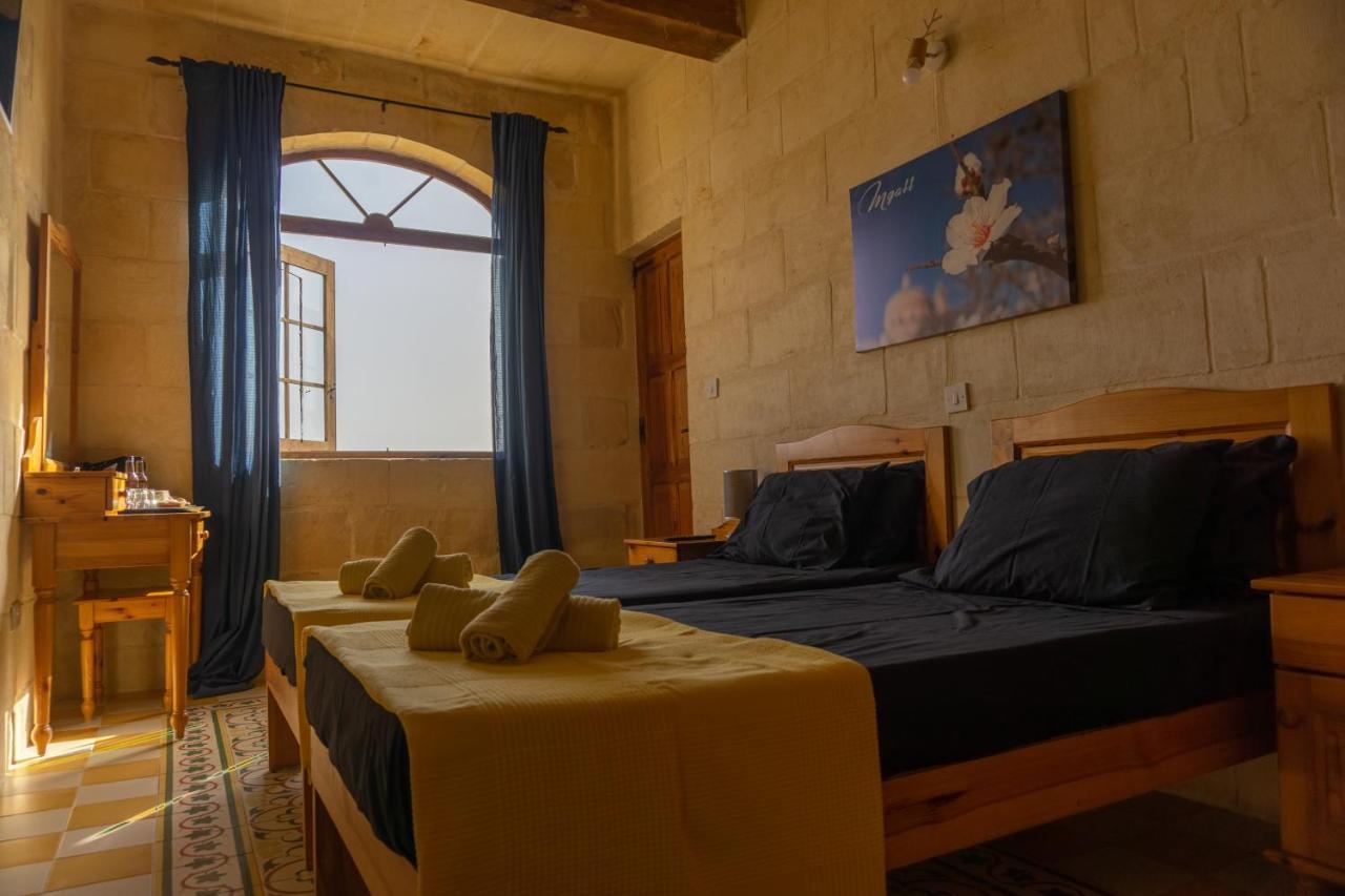Ta’ Lorenzo Affittacamere San Lawrenz Esterno foto