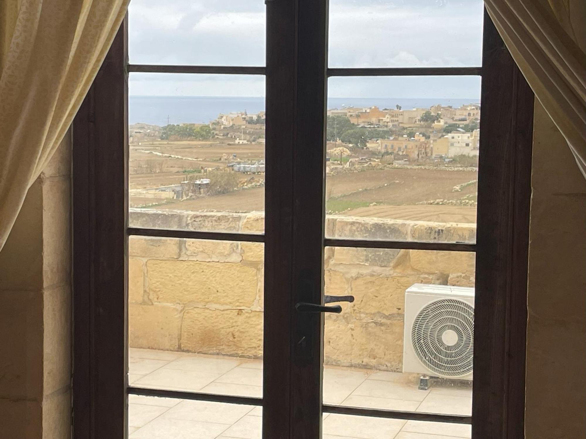 Ta’ Lorenzo Affittacamere San Lawrenz Esterno foto