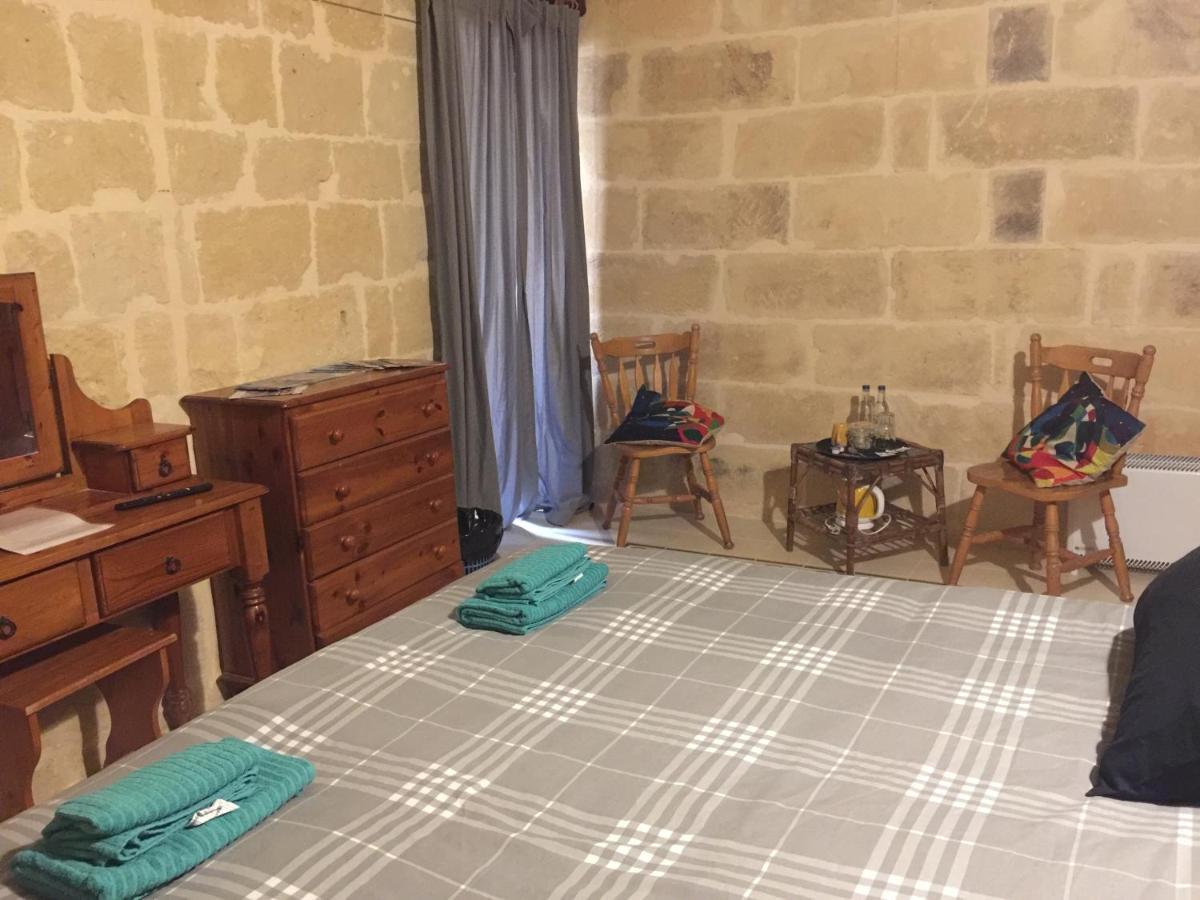 Ta’ Lorenzo Affittacamere San Lawrenz Esterno foto